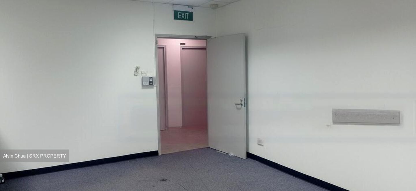 The Gemini (D5), Office #474852771